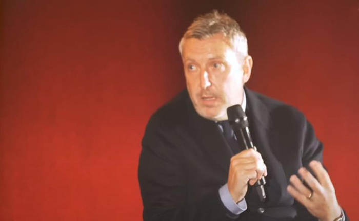 曼联夏窗瞄准纽卡斯尔双星吉马良斯引热议