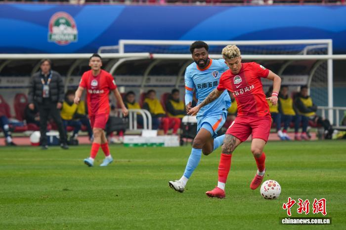 河南彩陶坊2-1力克云南玉昆 范晓恒镜头下的绿茵