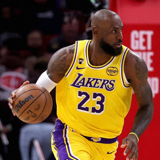 勒布朗詹姆斯三双引领湖人狂胜奇才 西部排名稳