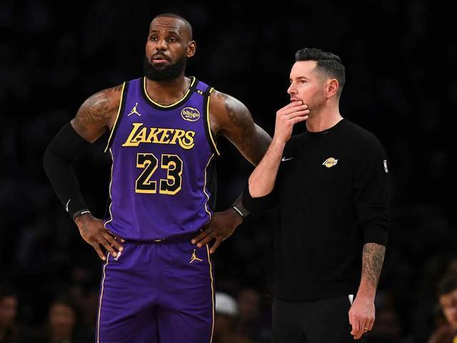 湖人中锋海斯预见雷迪克执教成功并看好斯马特